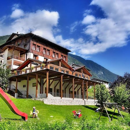 Albergo Miramonti 랍비 외부 사진