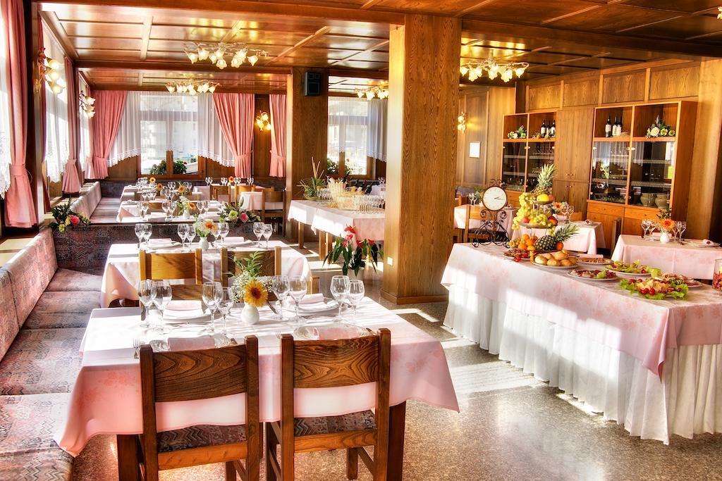 Albergo Miramonti 랍비 외부 사진