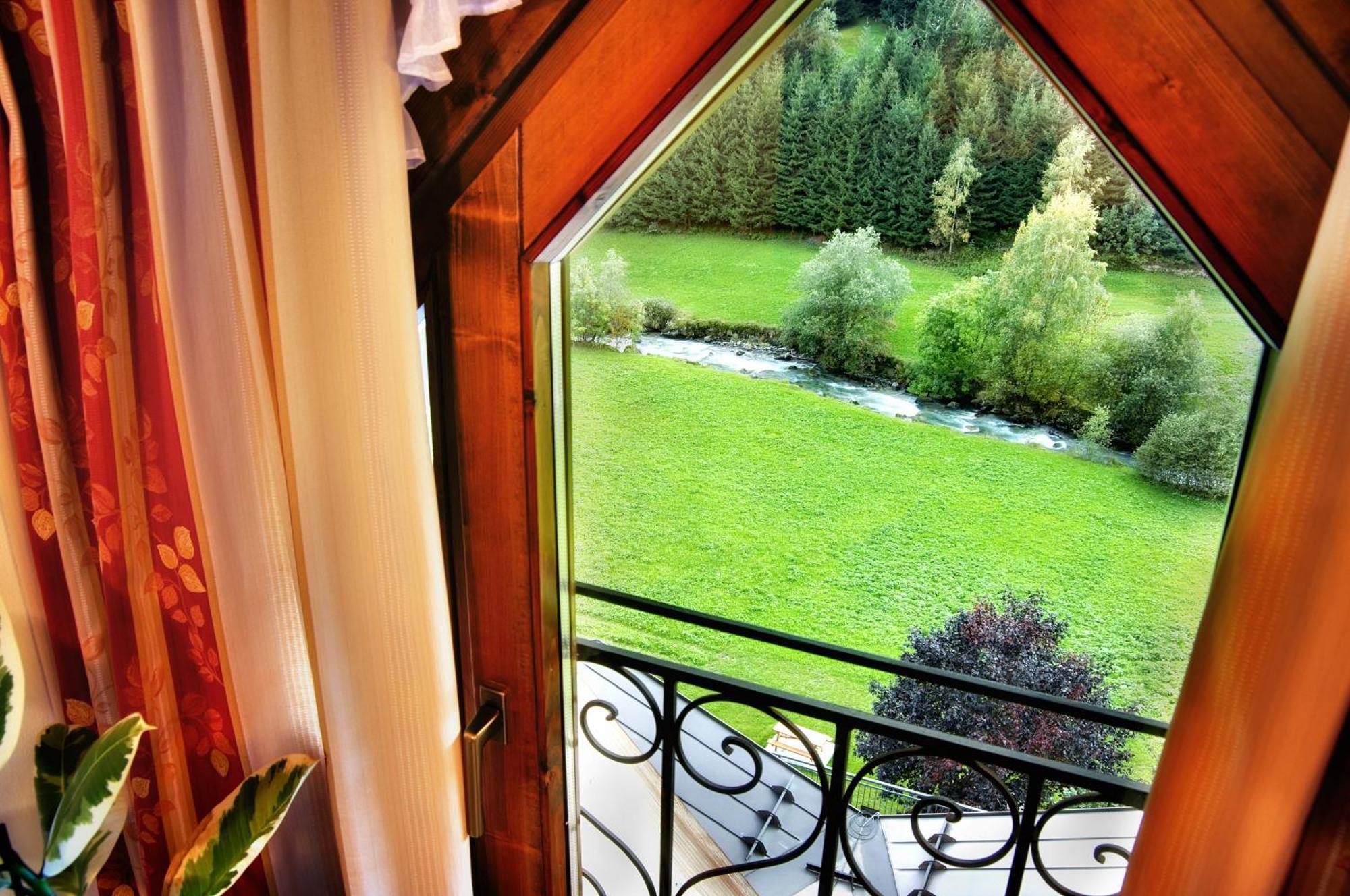 Albergo Miramonti 랍비 외부 사진